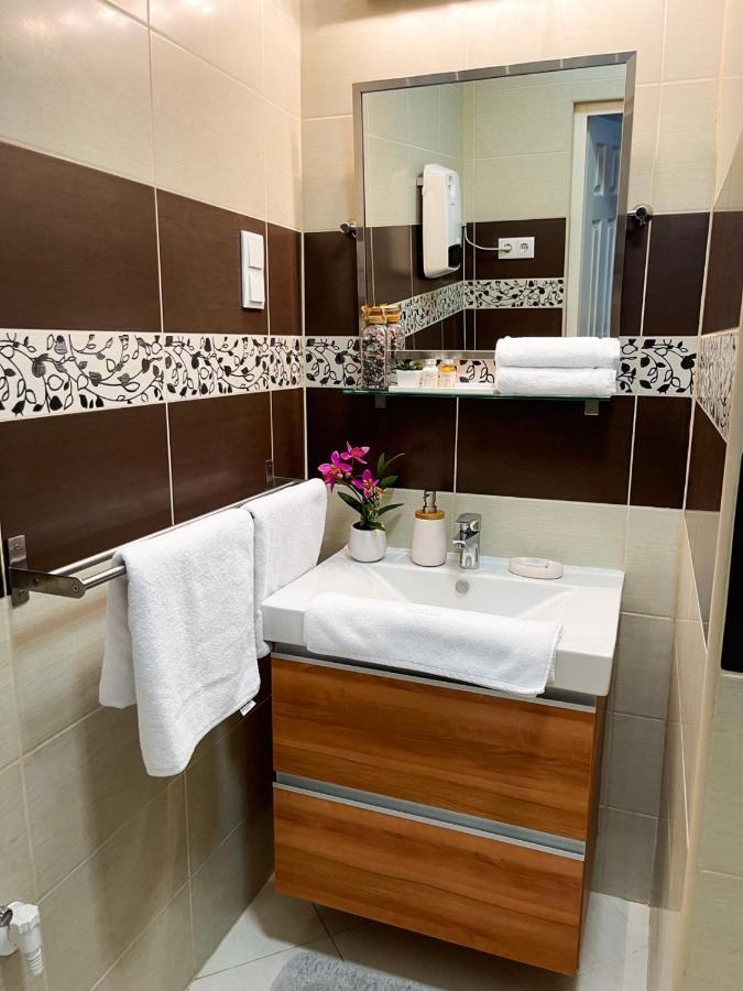 Greatforest Rosehill 1 Apartman ديبريتْسين المظهر الخارجي الصورة